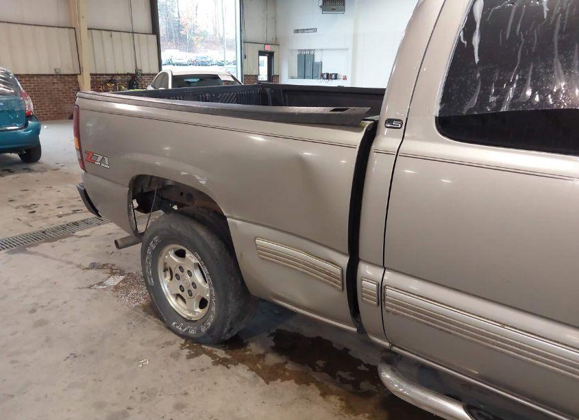 Photo 12 of 2002 Chevrolet Silverado 1500 LS (VIN 1GCEK19T22E187587)