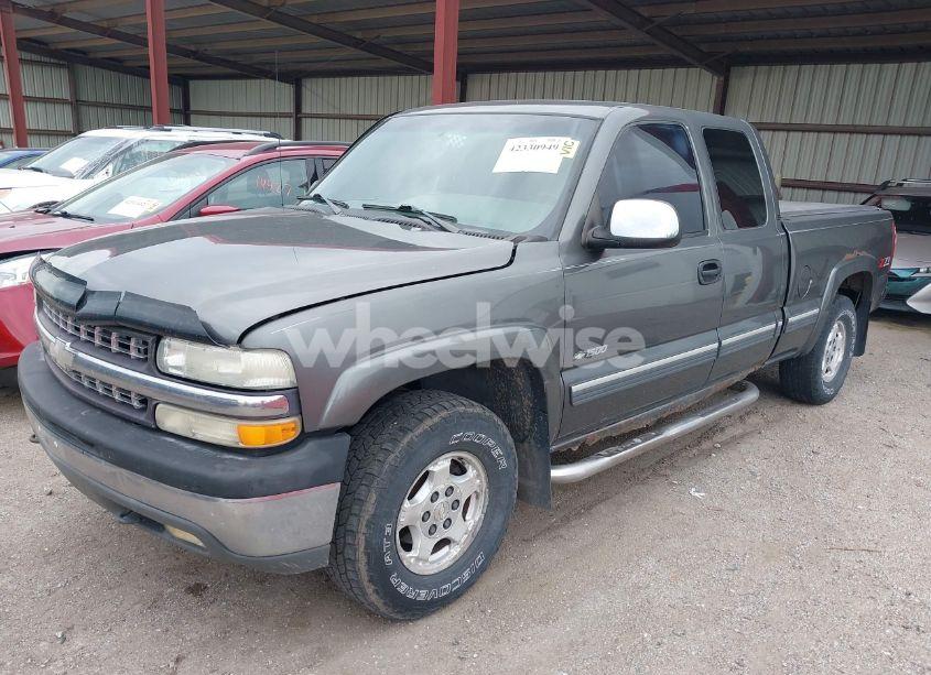 Photo 2 of 2002 Chevrolet Silverado 1500 LS (VIN 1GCEK19T22E236500)