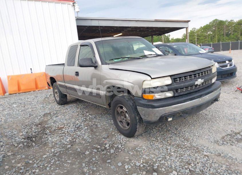 1999 Chevrolet Silverado 1500 LT (VIN 1GCEK19T2XE143807) main photo