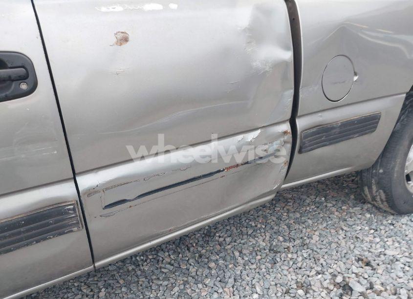 Photo 6 of 1999 Chevrolet Silverado 1500 LT (VIN 1GCEK19T2XE143807)