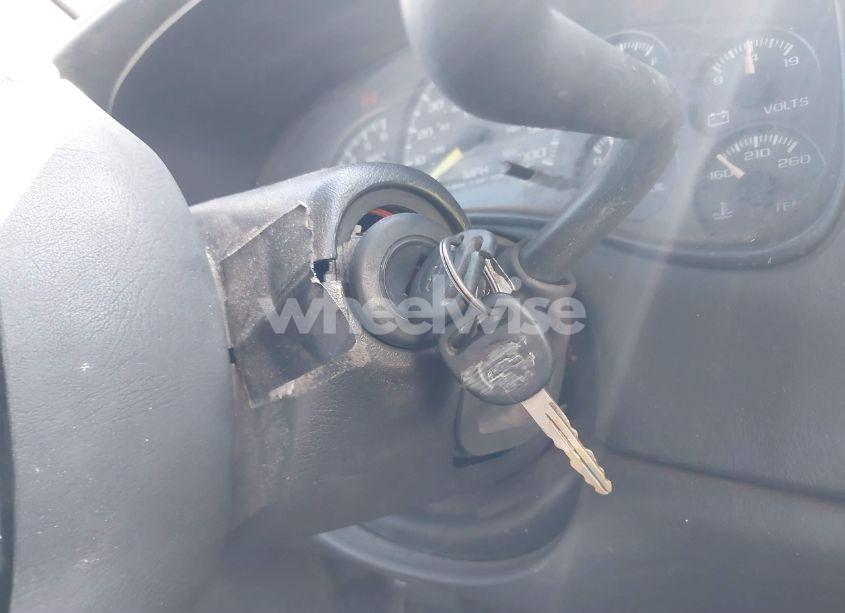 Photo 11 of 2000 Chevrolet Silverado 1500 LS (VIN 1GCEK19T2YE167185)