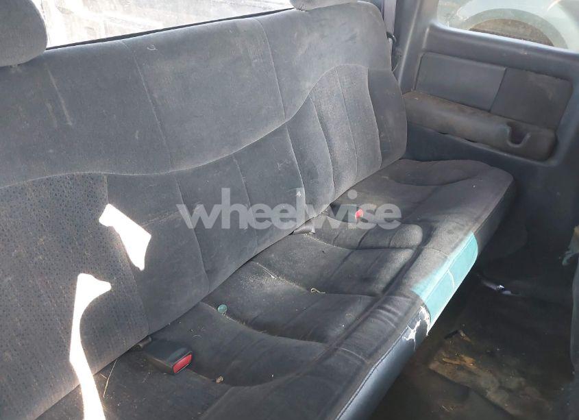 Photo 8 of 2000 Chevrolet Silverado 1500 LS (VIN 1GCEK19T2YE167185)