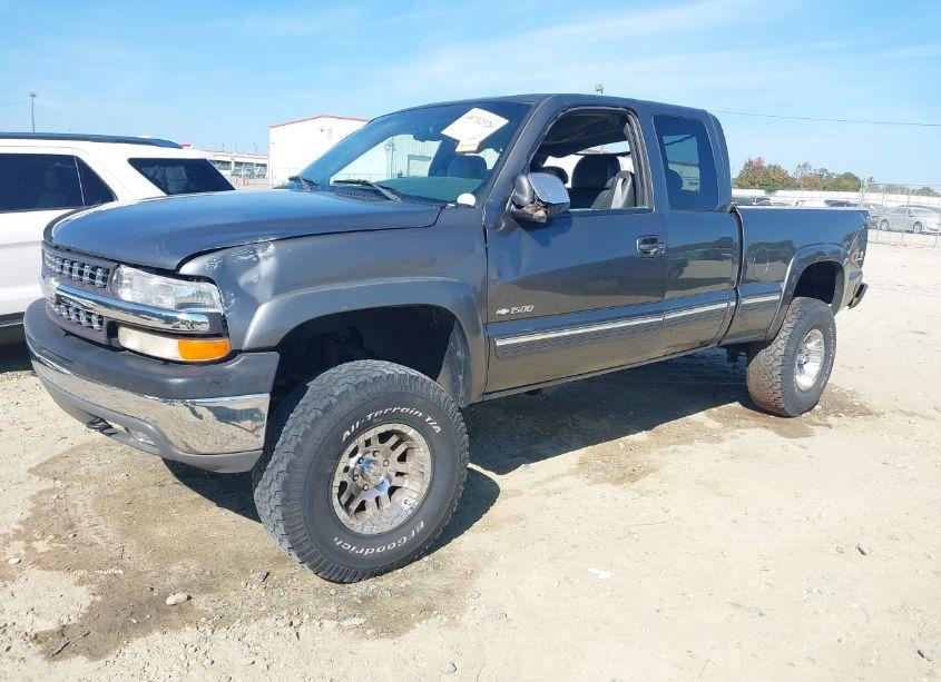 Photo 2 of 2000 Chevrolet Silverado 1500 LT (VIN 1GCEK19T2YE326514)