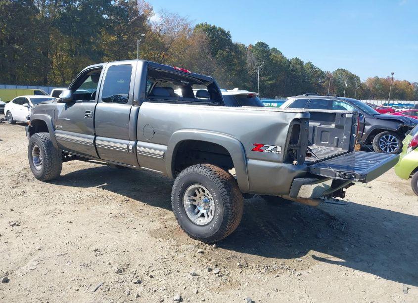Photo 3 of 2000 Chevrolet Silverado 1500 LT (VIN 1GCEK19T2YE326514)