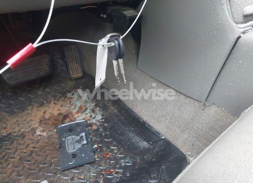 Photo 11 of 2001 Chevrolet Silverado 1500 LS (VIN 1GCEK19T31Z103817)