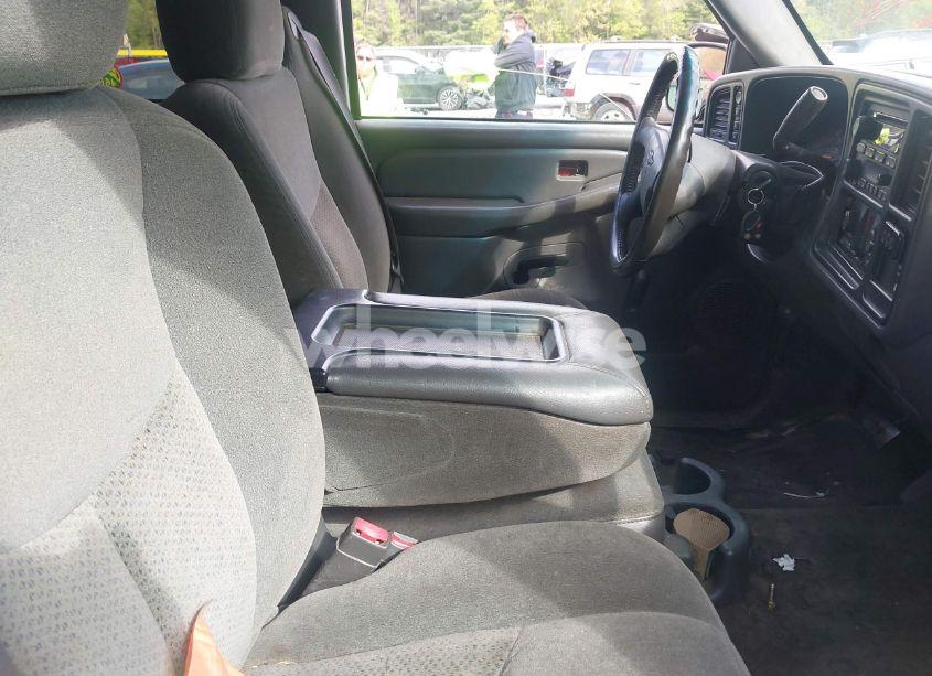 Photo 5 of 2003 Chevrolet Silverado K1500 (VIN 1GCEK19T33E219738)