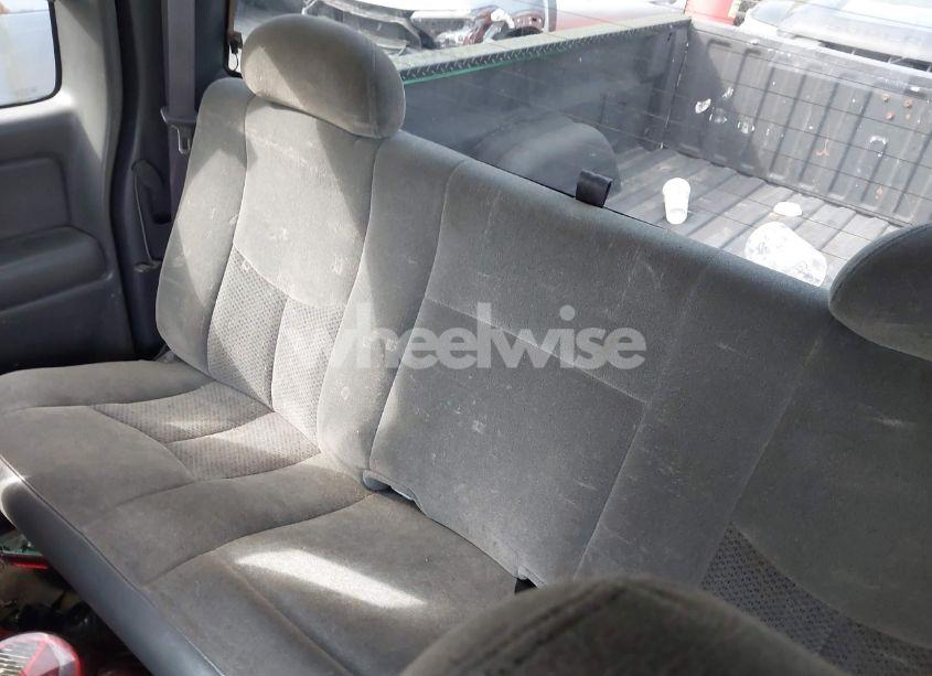 Photo 8 of 2003 Chevrolet Silverado K1500 (VIN 1GCEK19T33E219738)