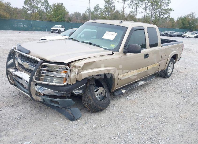 Photo 2 of 2005 Chevrolet Silverado 1500 LS (VIN 1GCEK19T35E191541)