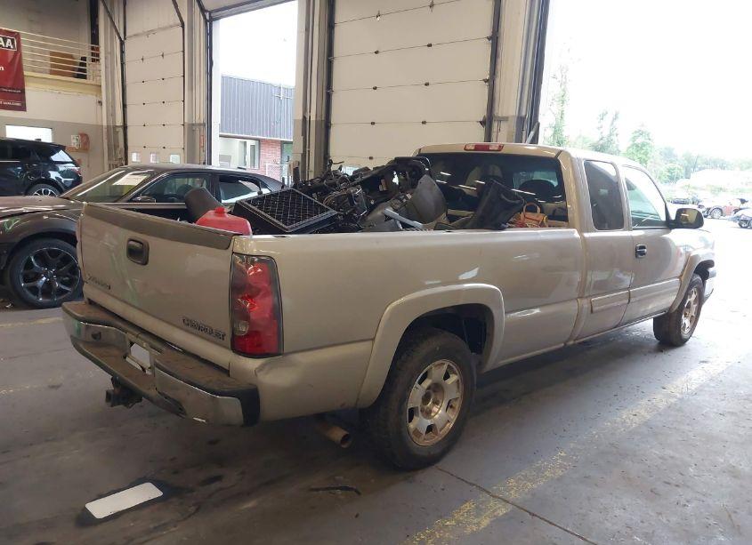 Photo 4 of 2005 Chevrolet Silverado 1500 Z71 (VIN 1GCEK19T35E311158)