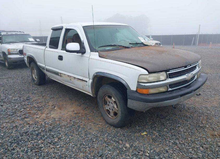 1999 Chevrolet Silverado 1500 LS (VIN 1GCEK19T3XE114106) main photo