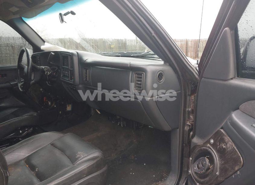 Photo 5 of 1999 Chevrolet Silverado 1500 LS (VIN 1GCEK19T3XE212682)