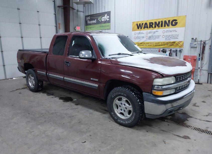 2000 Chevrolet Silverado 1500 LS (VIN 1GCEK19T3YE192810) main photo