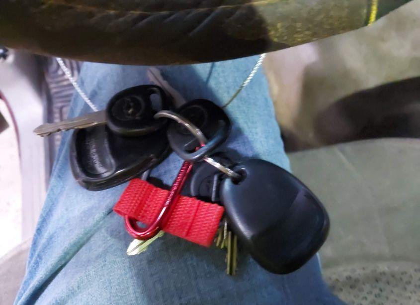 Photo 11 of 2000 Chevrolet Silverado 1500 LS (VIN 1GCEK19T3YE192810)