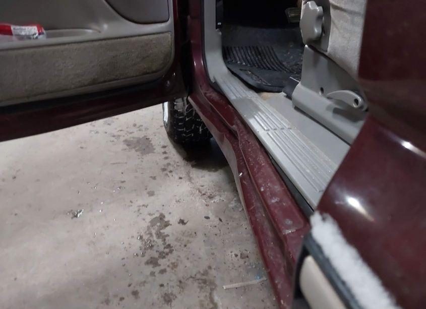 Photo 12 of 2000 Chevrolet Silverado 1500 LS (VIN 1GCEK19T3YE192810)