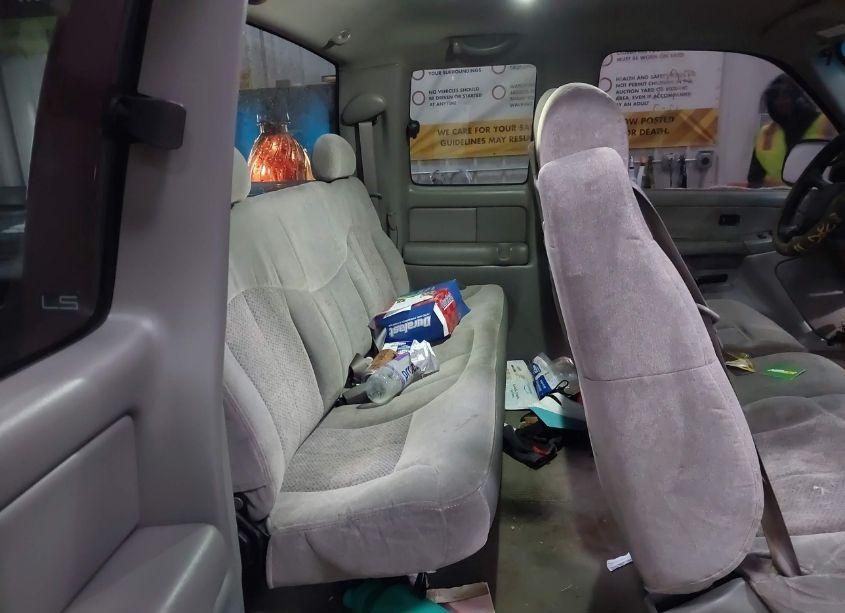 Photo 8 of 2000 Chevrolet Silverado 1500 LS (VIN 1GCEK19T3YE192810)