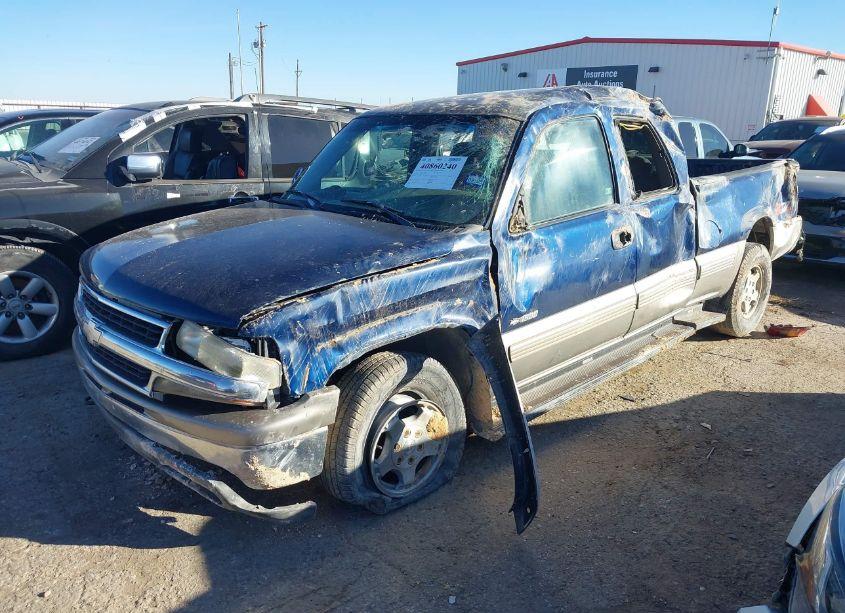 Photo 2 of 2000 Chevrolet Silverado 1500 LS (VIN 1GCEK19T3YE270941)