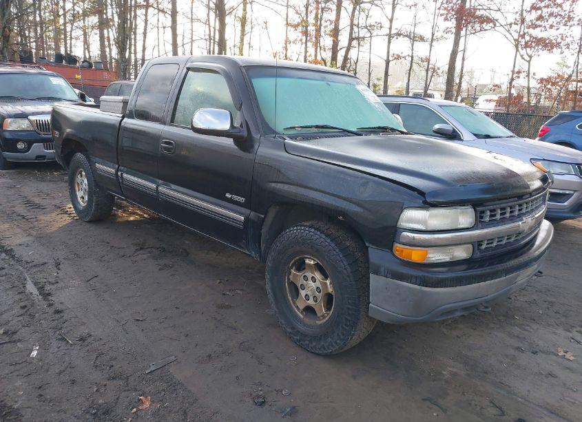 2000 Chevrolet Silverado 1500 LS (VIN 1GCEK19T3YE432146) main photo