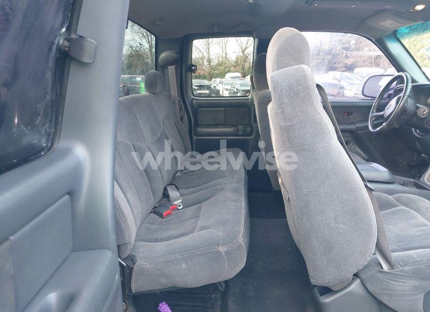 Photo 8 of 2002 Chevrolet Silverado 1500 LS (VIN 1GCEK19T42E150069)