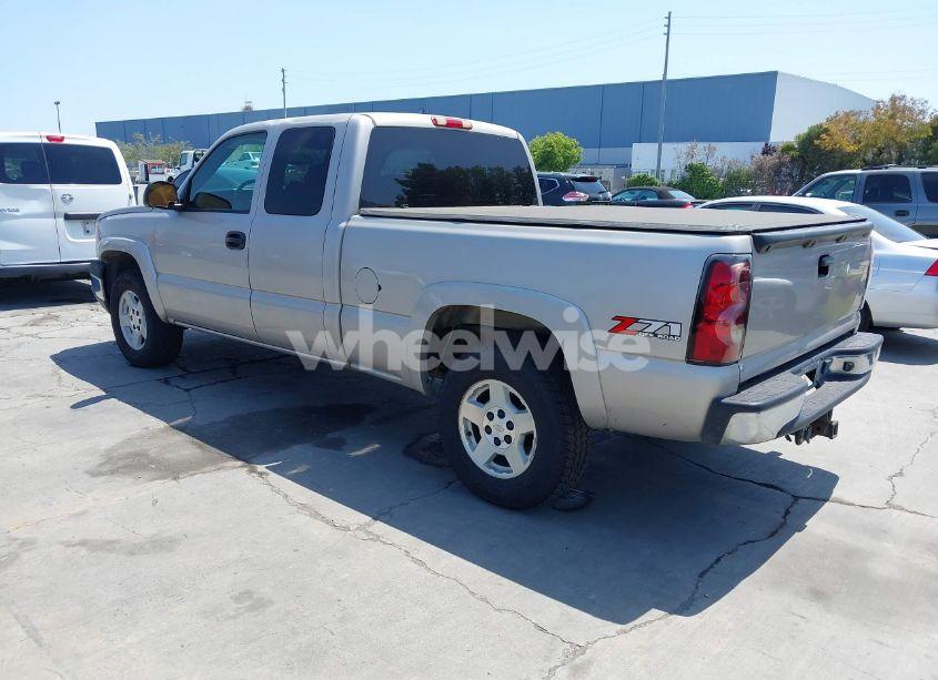 Photo 3 of 2004 Chevrolet Silverado 1500 Z71 (VIN 1GCEK19T44E165870)