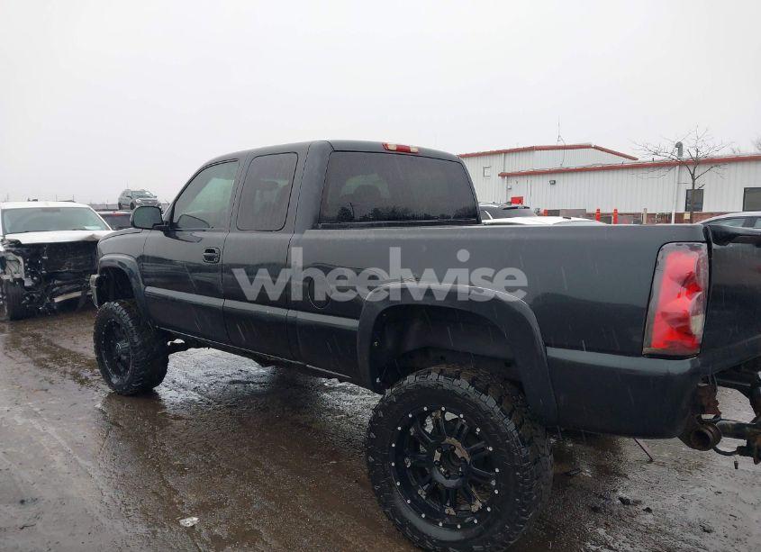 Photo 3 of 2004 Chevrolet Silverado 1500 Z71 (VIN 1GCEK19T44E193958)