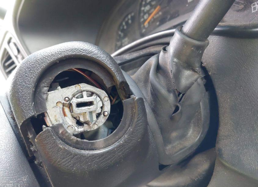 Photo 12 of 2004 Chevrolet Silverado 1500 Z71 (VIN 1GCEK19T44Z199431)