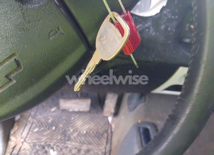 Photo 11 of 2004 Chevrolet Silverado 1500 Z71 (VIN 1GCEK19T44Z219807)