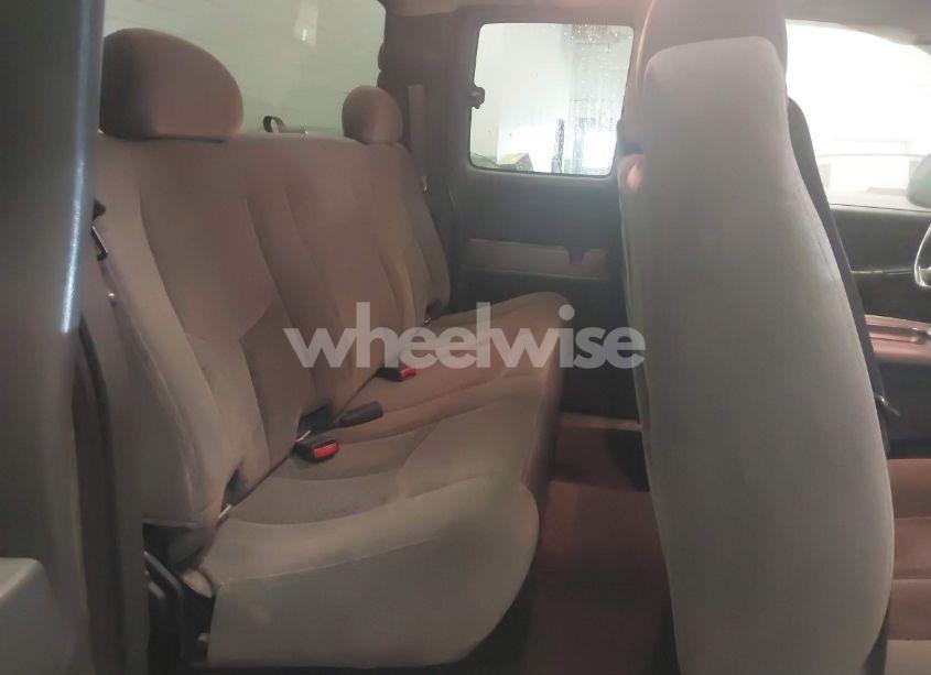 Photo 8 of 2005 Chevrolet Silverado 1500 LS (VIN 1GCEK19T45E254372)