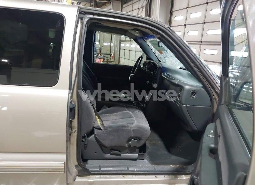 Photo 5 of 1999 Chevrolet Silverado 1500 LS (VIN 1GCEK19T4XE159894)