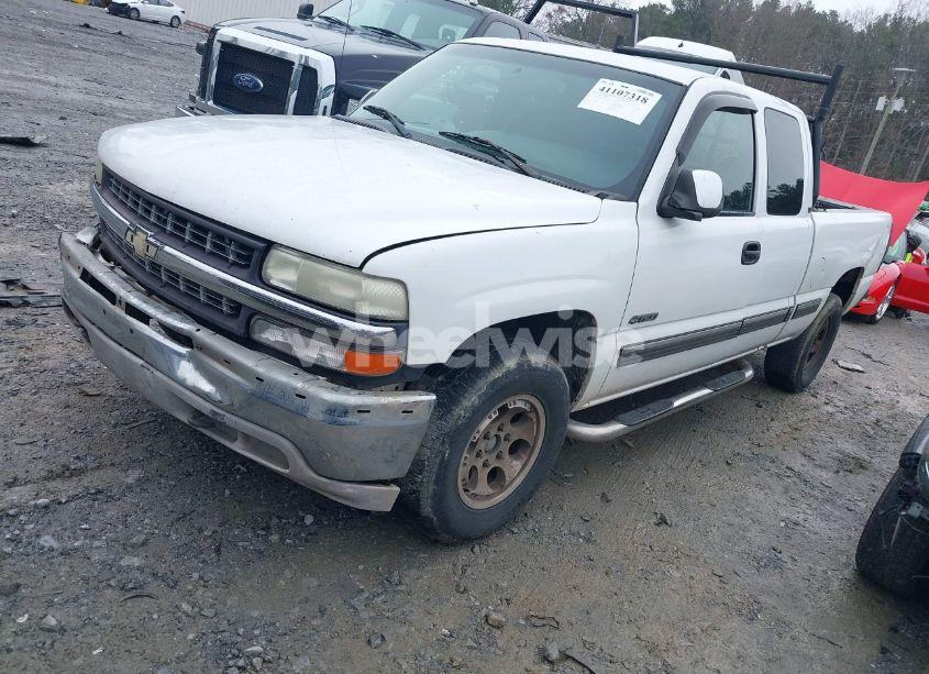 Photo 2 of 2000 Chevrolet Silverado 1500 LS (VIN 1GCEK19T4YE277669)