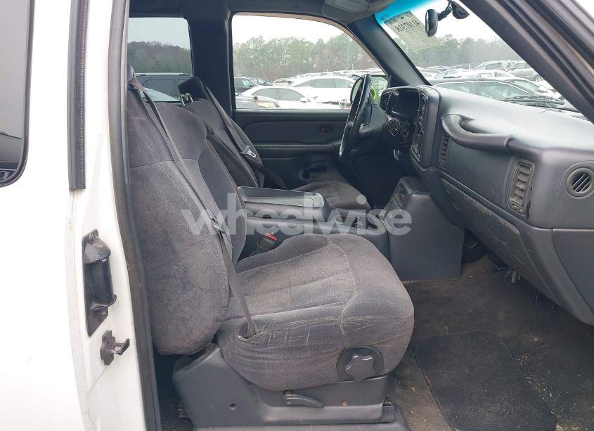 Photo 5 of 2000 Chevrolet Silverado 1500 LS (VIN 1GCEK19T4YE277669)