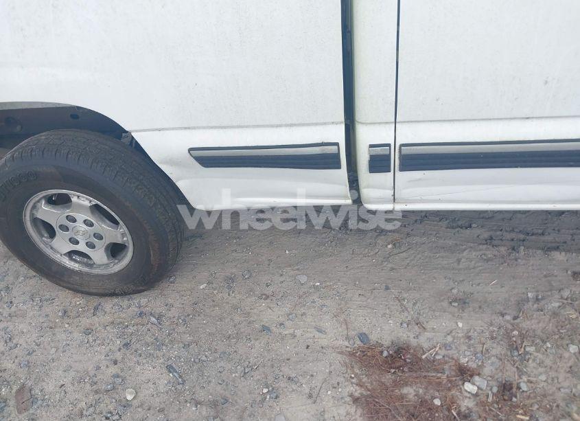 Photo 6 of 2000 Chevrolet Silverado 1500 LS (VIN 1GCEK19T4YE279664)