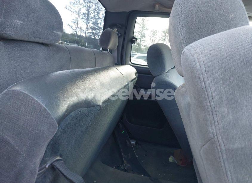 Photo 8 of 2003 Chevrolet Silverado 1500 LS (VIN 1GCEK19T53E154861)