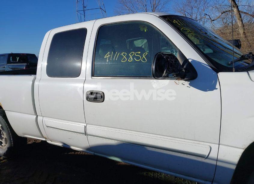 Photo 13 of 2003 Chevrolet Silverado 1500 LT (VIN 1GCEK19T53E227954)