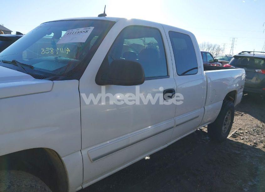 Photo 14 of 2003 Chevrolet Silverado 1500 LT (VIN 1GCEK19T53E227954)