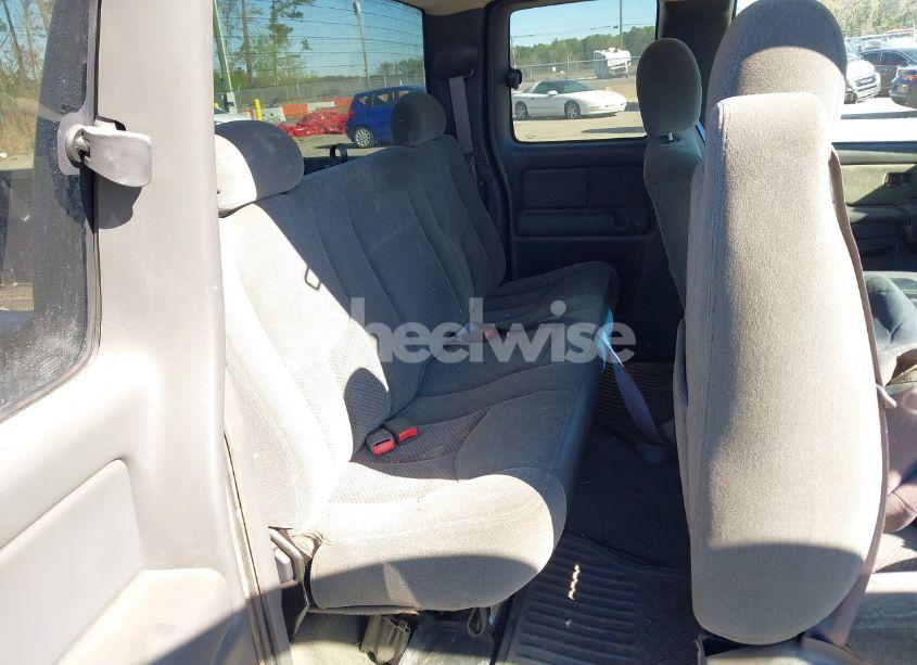 Photo 8 of 2003 Chevrolet Silverado 1500 LS (VIN 1GCEK19T53E234273)