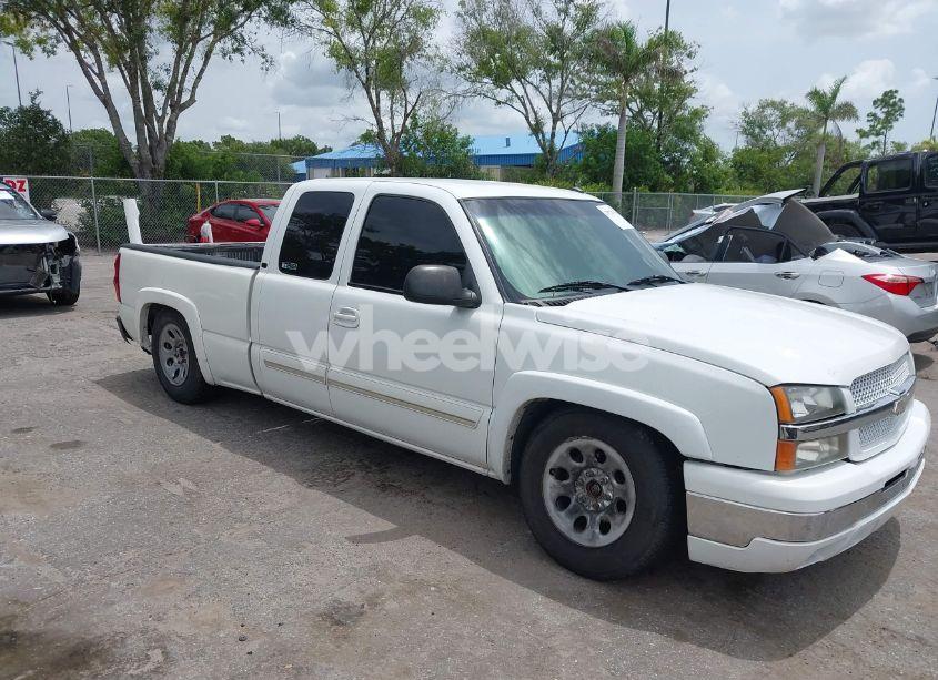 2003 Chevrolet Silverado 1500 LT (VIN 1GCEK19T53E247220) main photo