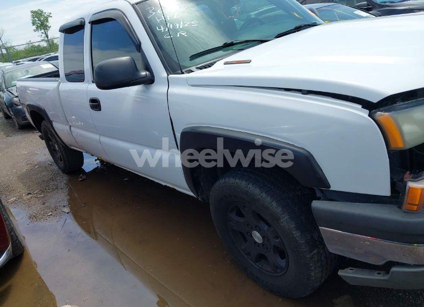 Photo 14 of 2003 Chevrolet Silverado 1500 LS (VIN 1GCEK19T53E364800)