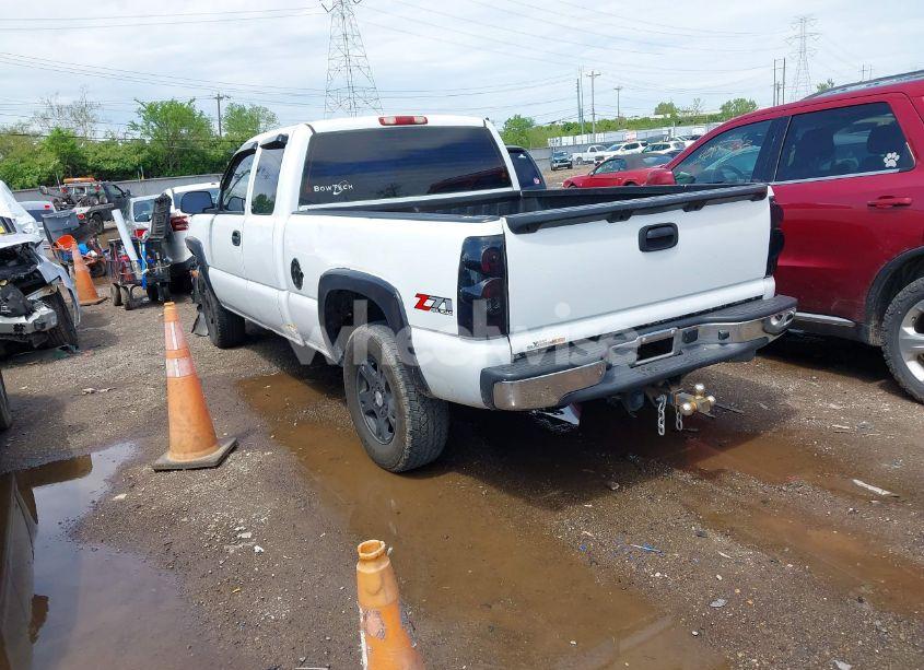 Photo 3 of 2003 Chevrolet Silverado 1500 LS (VIN 1GCEK19T53E364800)