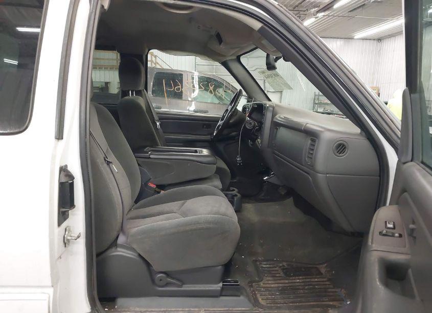 Photo 5 of 2004 Chevrolet Silverado 1500 Z71 (VIN 1GCEK19T54E221542)