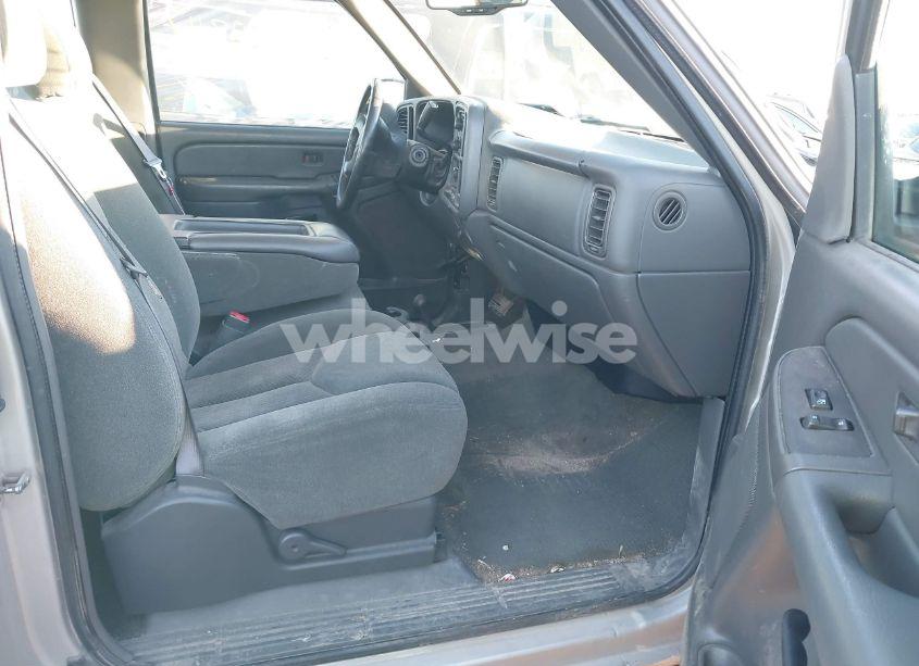 Photo 5 of 2004 Chevrolet Silverado 1500 LS (VIN 1GCEK19T54E223551)