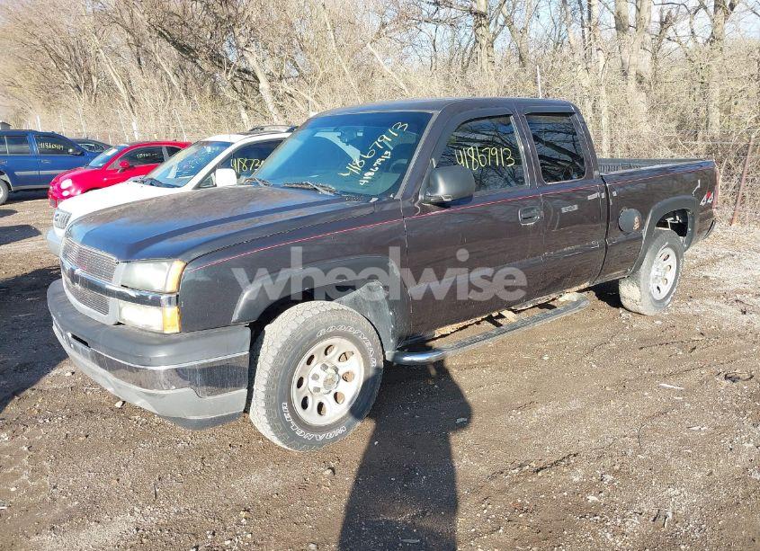 Photo 2 of 2005 Chevrolet Silverado 1500 LS (VIN 1GCEK19T55E170898)