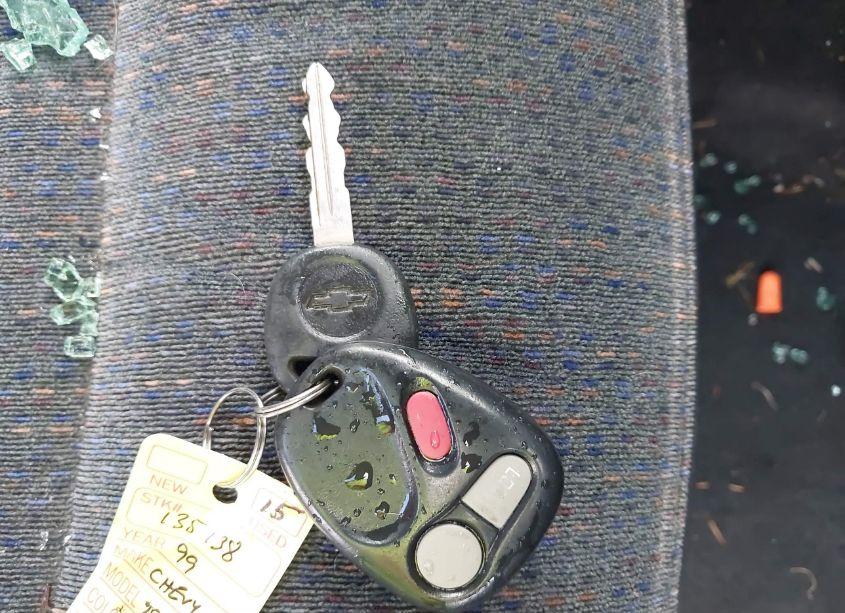 Photo 11 of 1999 Chevrolet Silverado 1500 LS (VIN 1GCEK19T5XE154591)