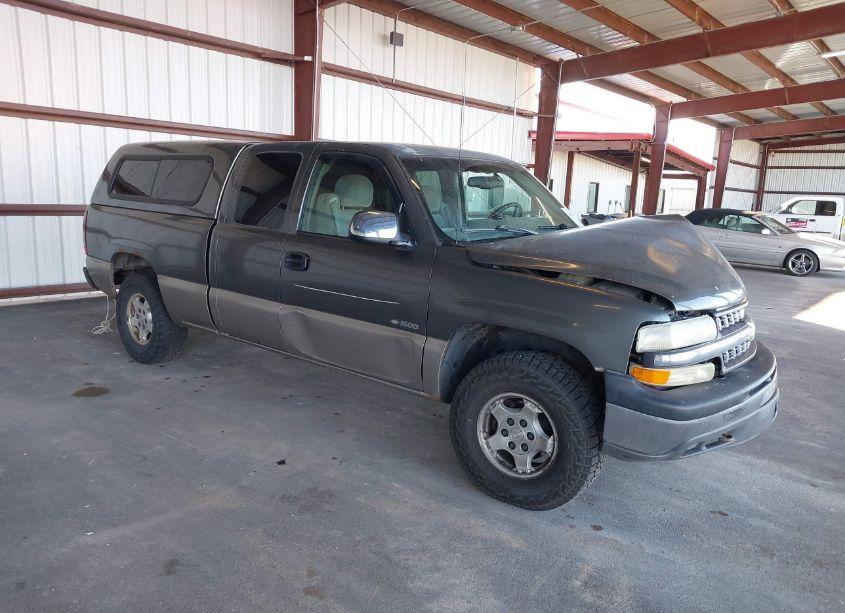 2000 Chevrolet Silverado 1500 LS (VIN 1GCEK19T5YE155094) main photo