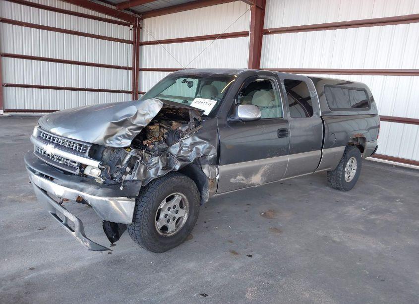 Photo 2 of 2000 Chevrolet Silverado 1500 LS (VIN 1GCEK19T5YE155094)