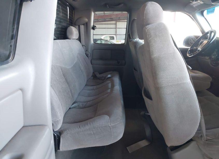 Photo 8 of 2000 Chevrolet Silverado 1500 LS (VIN 1GCEK19T5YE155094)