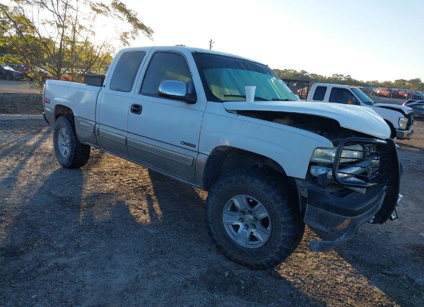 2000 Chevrolet Silverado 1500 LS (VIN 1GCEK19T5YE185549) main photo