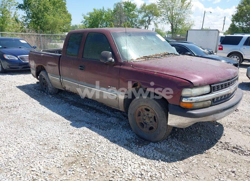 2001 Chevrolet Silverado 1500 LS (VIN 1GCEK19T61E294897) main photo