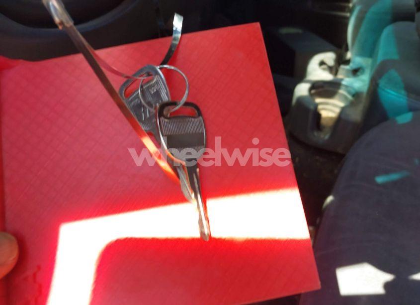 Photo 11 of 2001 Chevrolet Silverado 1500 LS (VIN 1GCEK19T61E294897)