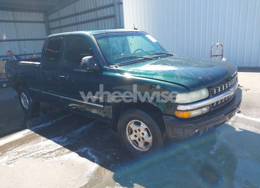 2002 Chevrolet Silverado 1500 LT (VIN 1GCEK19T62E289636) main photo