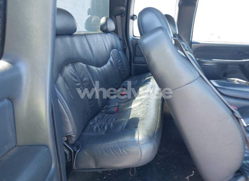 Photo 8 of 2002 Chevrolet Silverado 1500 LT (VIN 1GCEK19T62E289636)